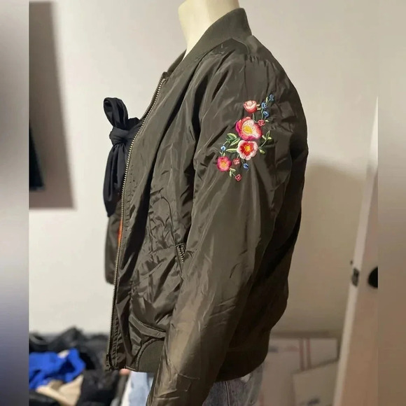 ROTHSCHILD OLIVE GREEN BOMBER JACKET FLORAL ACCENTS FIRS SIZE XL 16/ WOM… - Picture 6 of 16